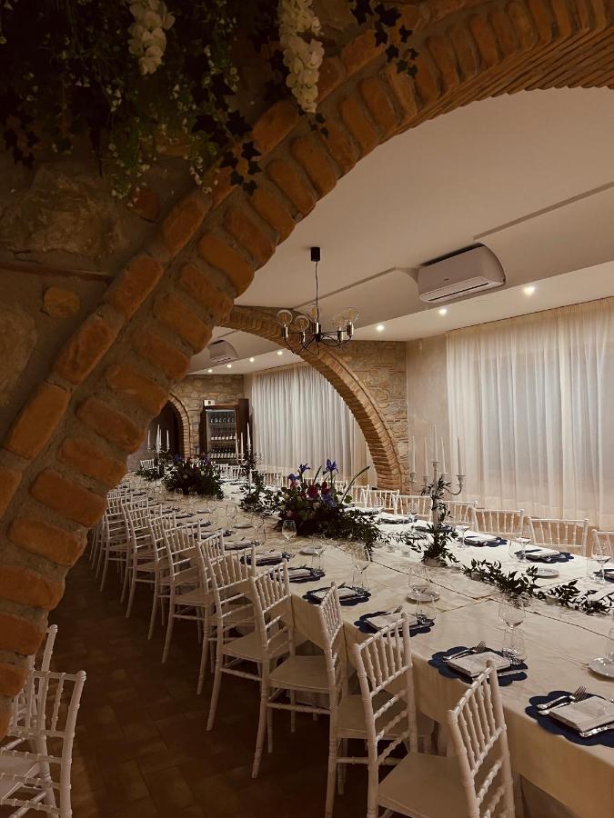 Tenuta Un Posto Al Sole Luxury B&B Rossano Stazione Bagian luar foto